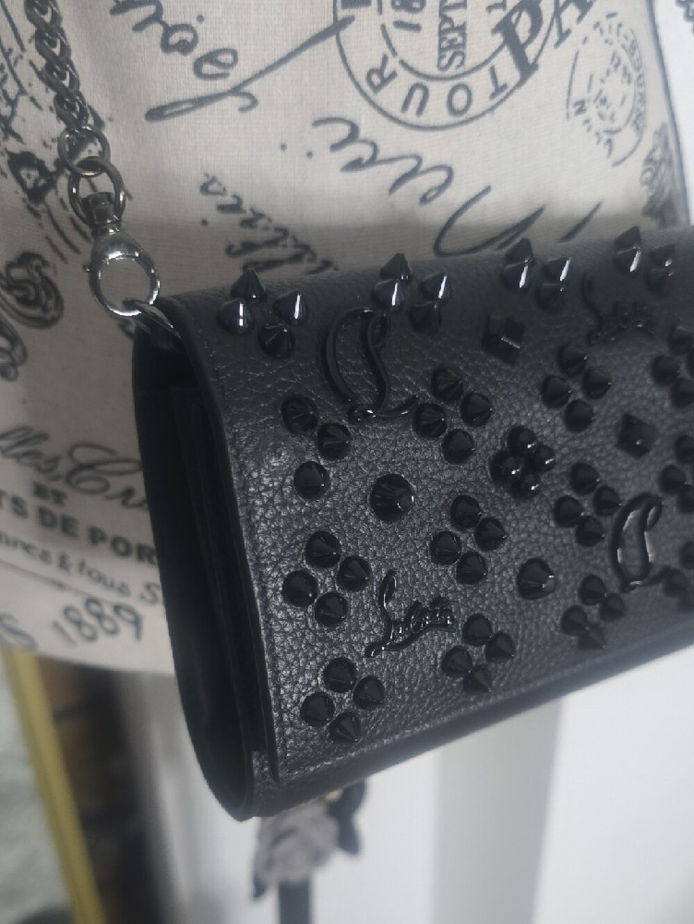 Christian Louboutin Palmona Black On Black W Gunmetal Chain/Red Interior(GOOD)🖤 - Picture 5 of 16